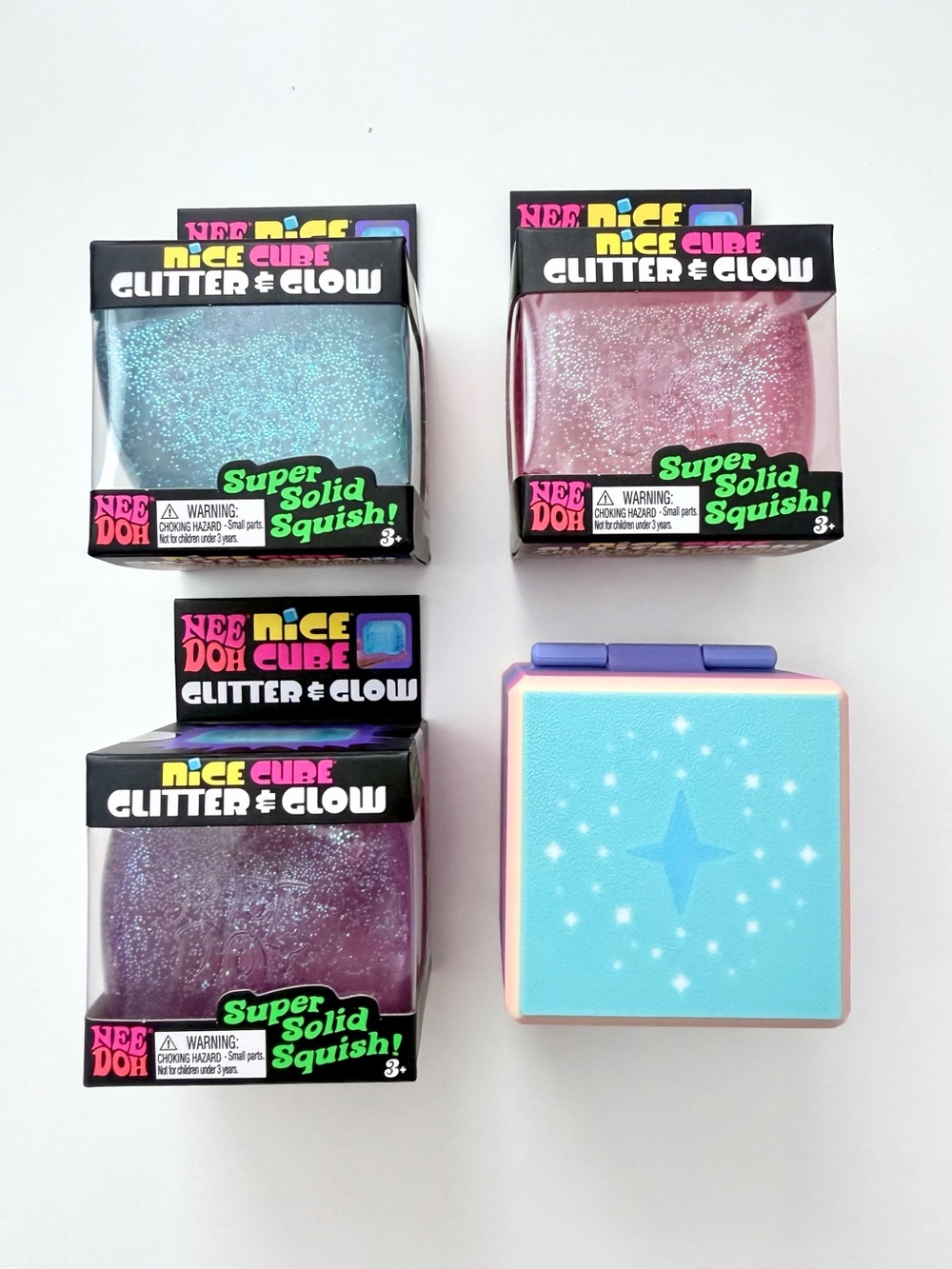 NeeDoh Glitter and Glow Nice Cube and Glow in the Dark Case